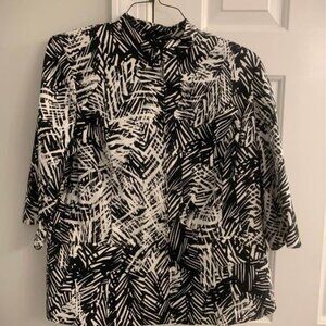 Women’s Size 1X Black and White 3/4 Sleeve Notations Jacket